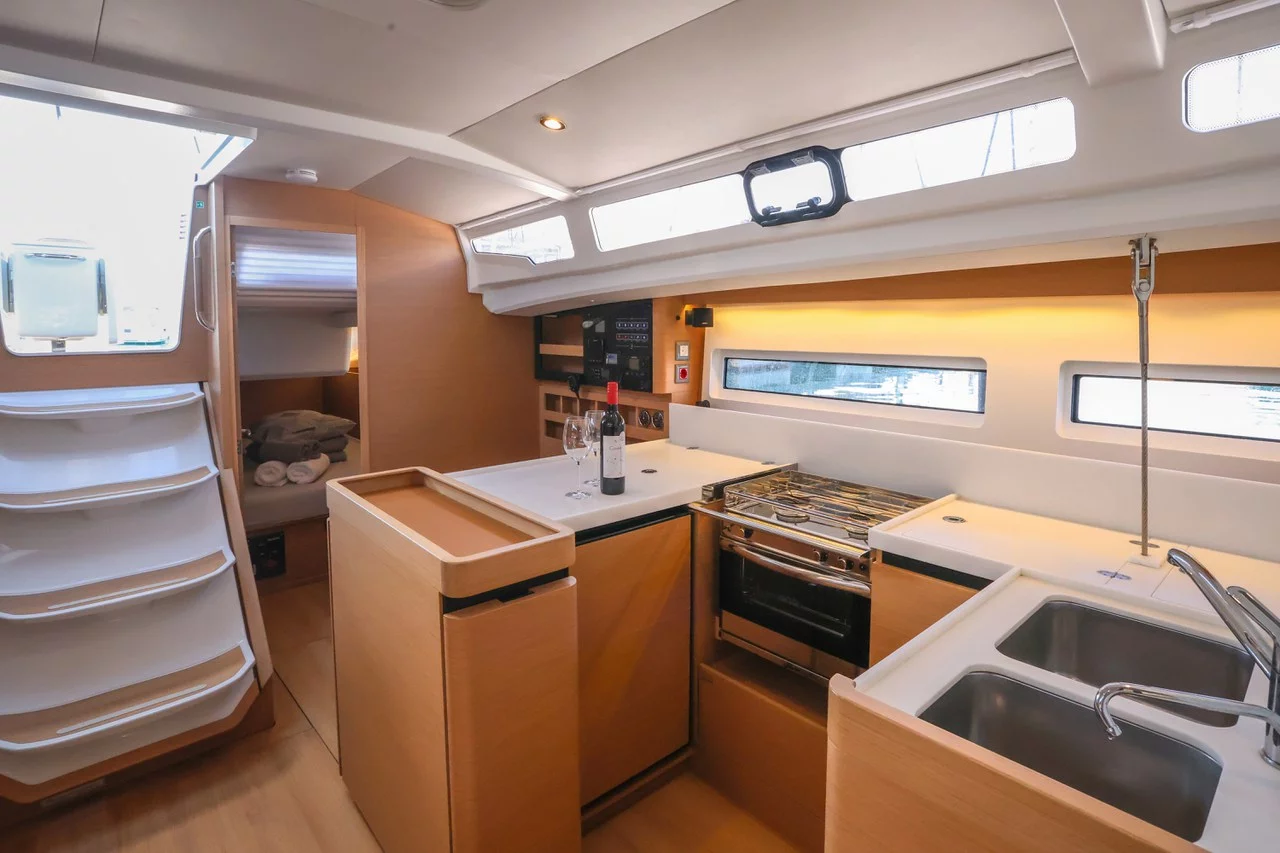 Sun Odyssey 440 - 3 cab. (Dreamcatcher)  - 16