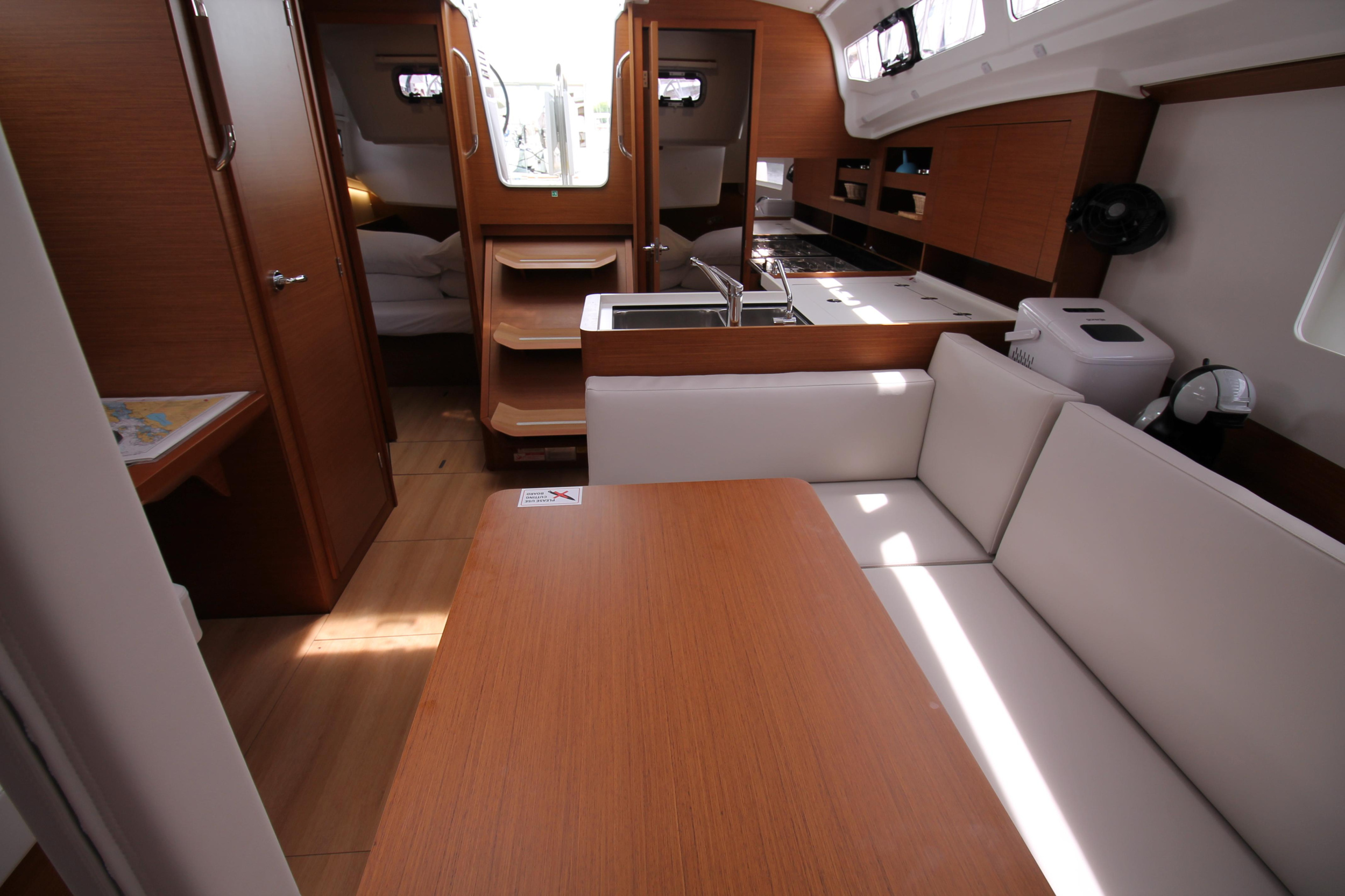 Photo #6 - Sun Odyssey 380 (Aurora) in Biograd - 39371