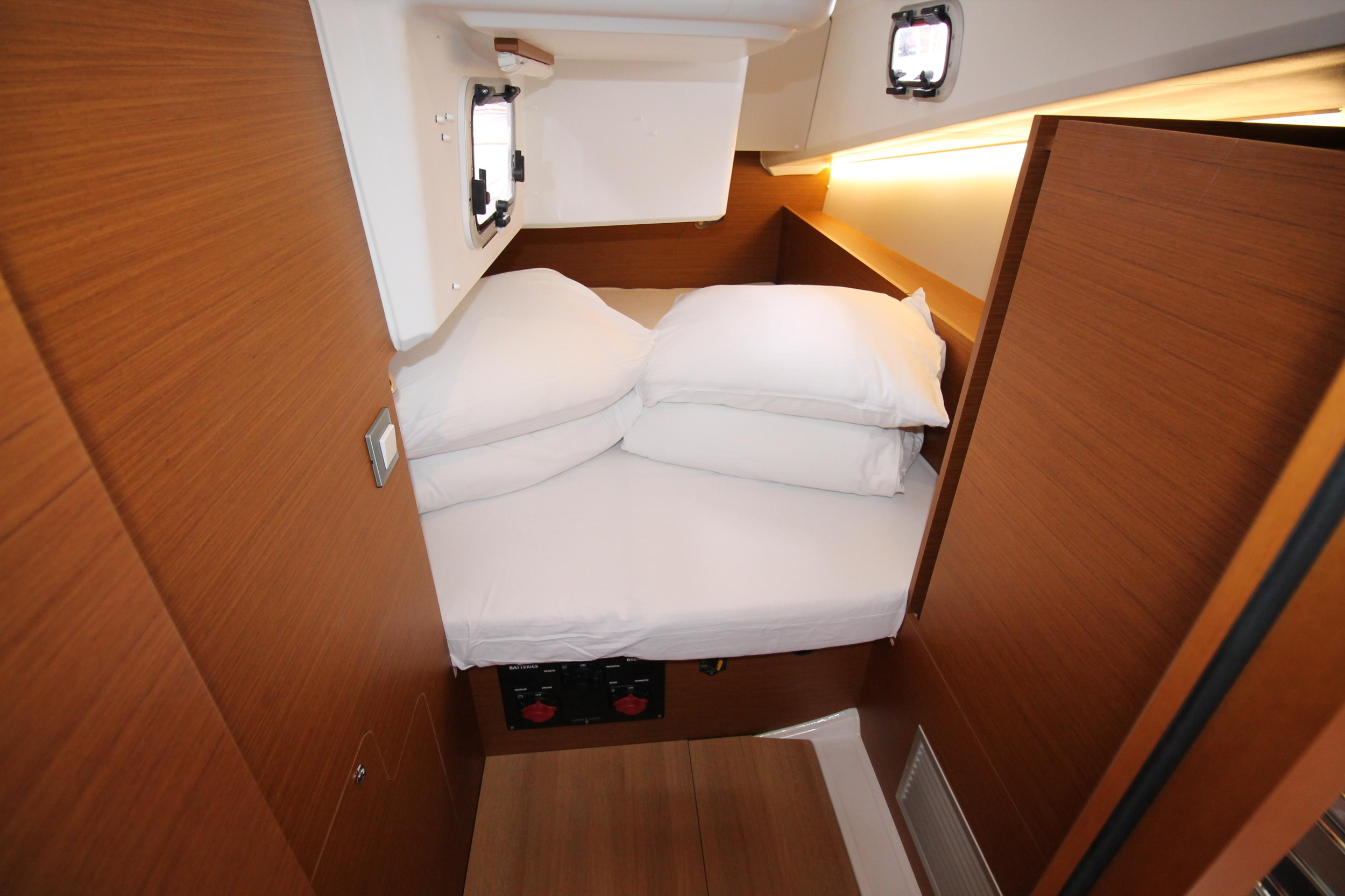 Photo #10 - Sun Odyssey 380 (Aurora) in Biograd - 39371