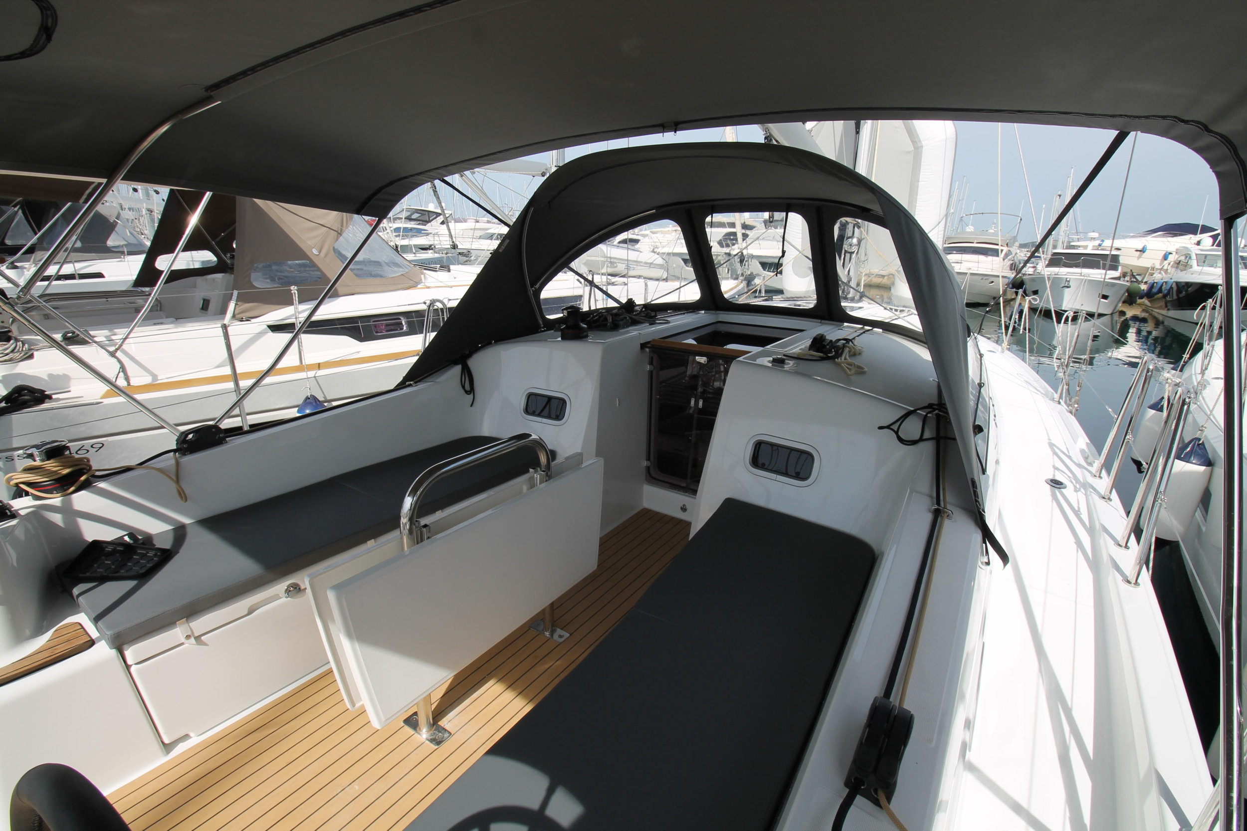 Photo #4 - Sun Odyssey 380 (Evita) in Biograd - 39372