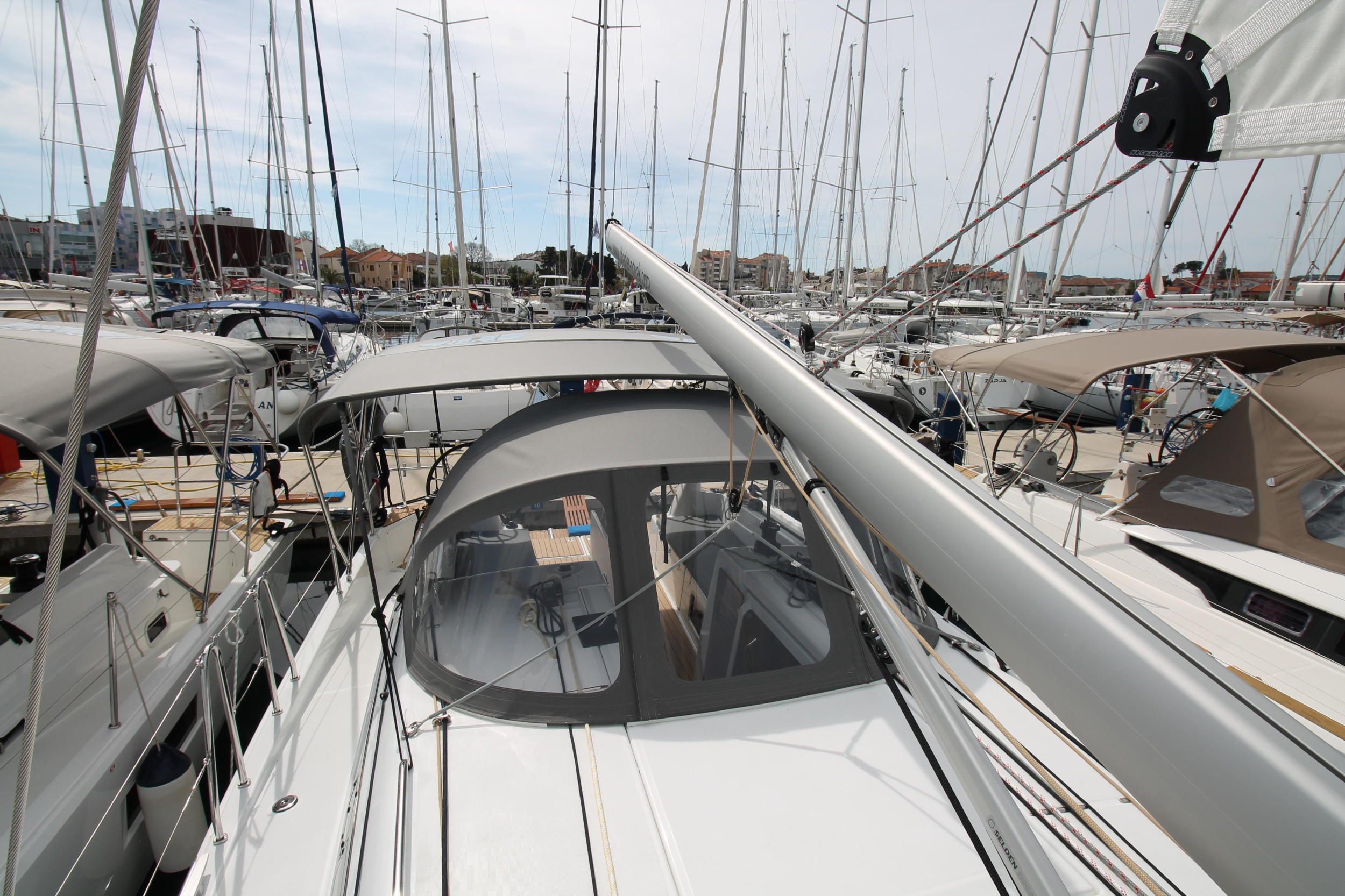 Photo #7 - Sun Odyssey 380 (Evita) in Biograd - 39372