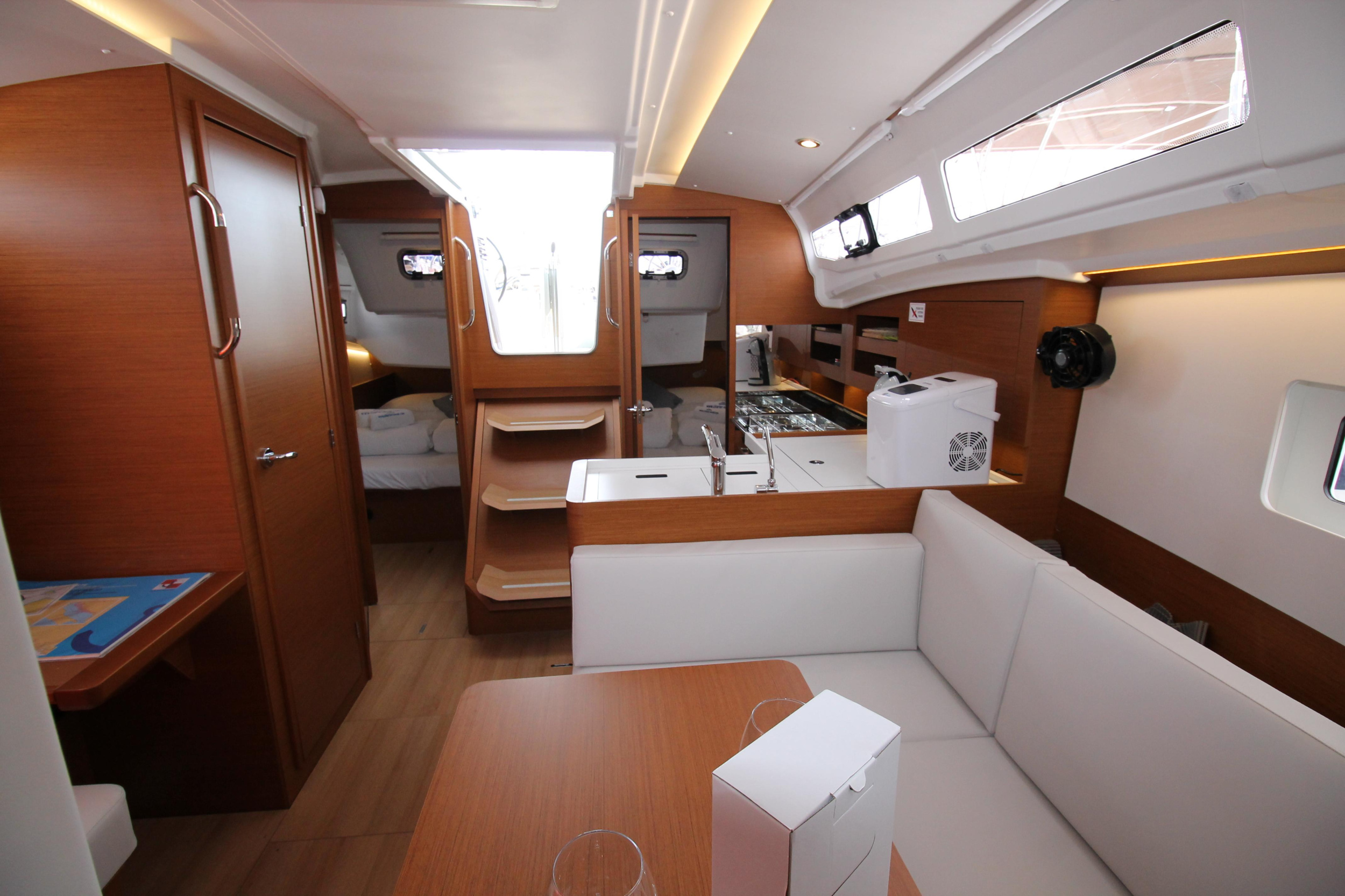 Photo #11 - Sun Odyssey 380 (Evita) in Biograd - 39372