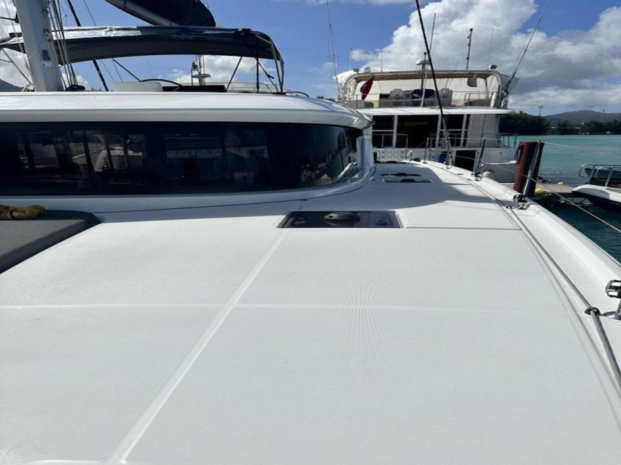 Photo #7 - Lagoon 46 OW - 3 + 1 cab. (Escapada) in Mahe - 39391