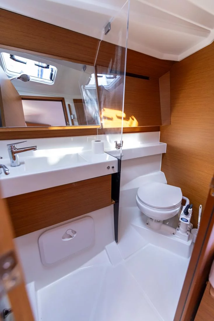 Sun Odyssey 410 - 3 cab. (Lumina)  - 11