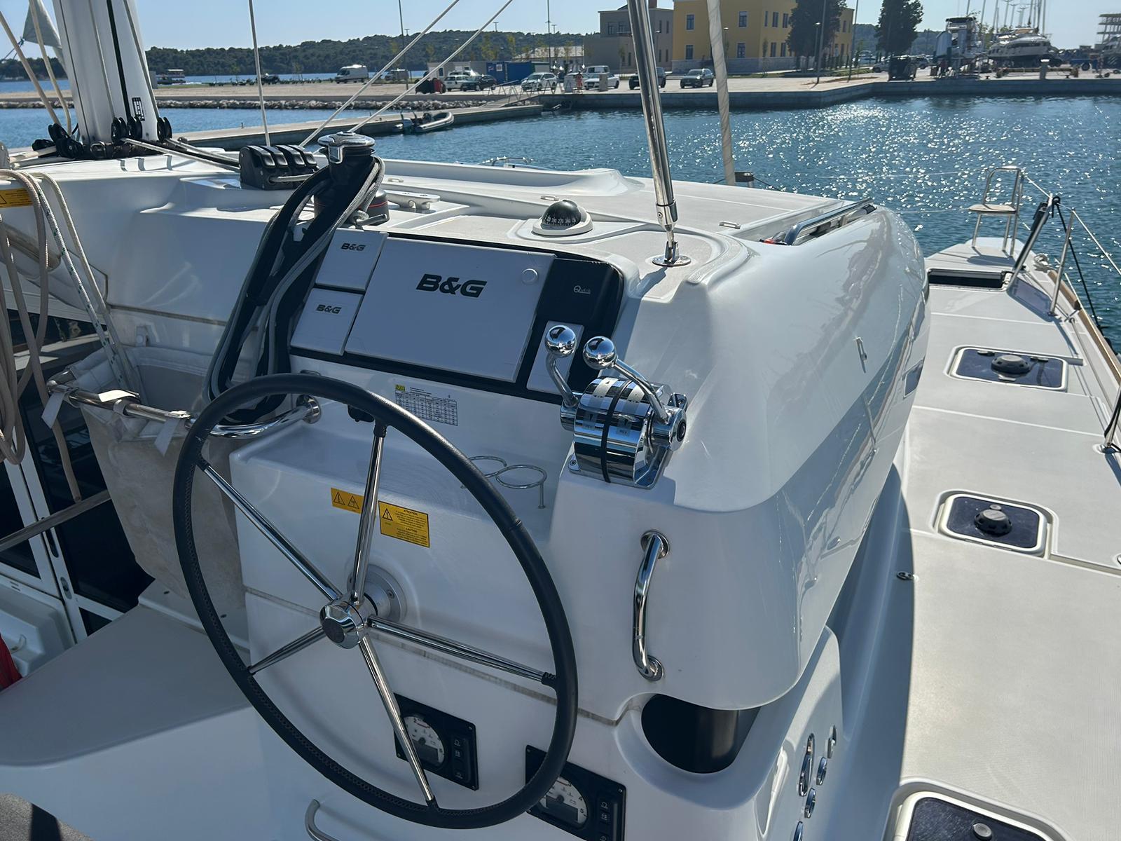 Photo #8 - Lagoon 40 - 4 + 2 cab (Sunlight) en Split - 39411