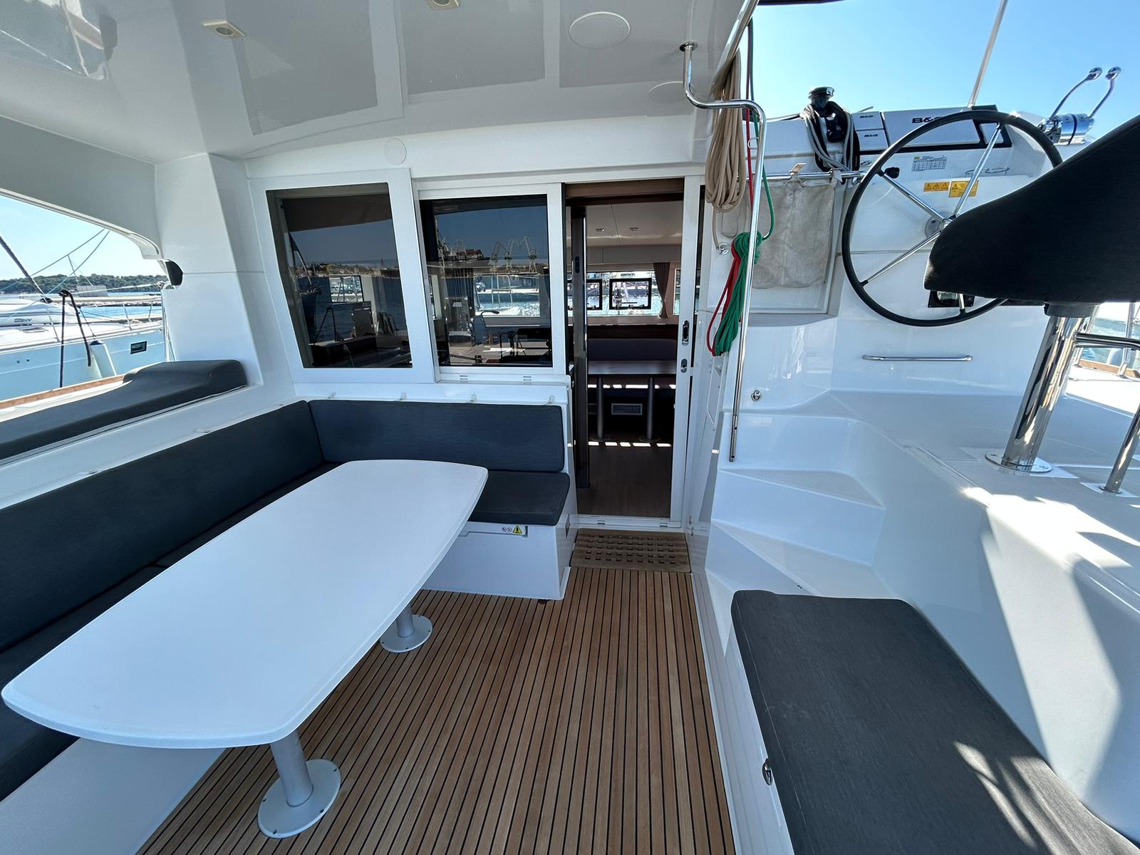 Photo #9 - Lagoon 40 - 4 + 2 cab (Sunlight) en Split - 39411