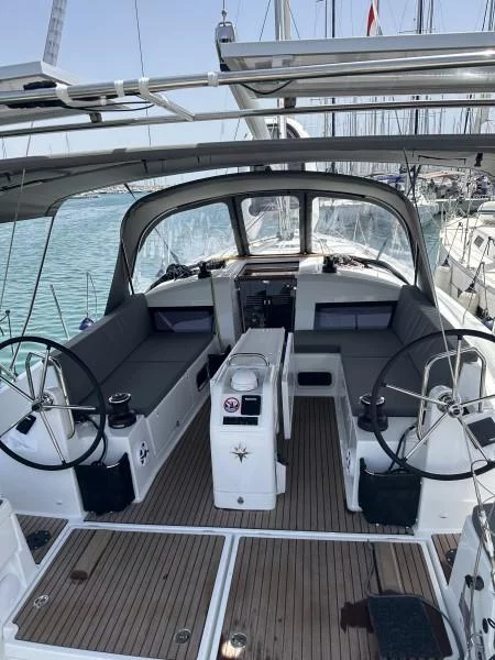 Sun Odyssey 440 (Taurus)  - 3