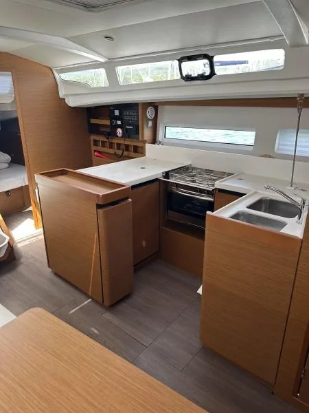 Sun Odyssey 440 (Taurus)  - 11