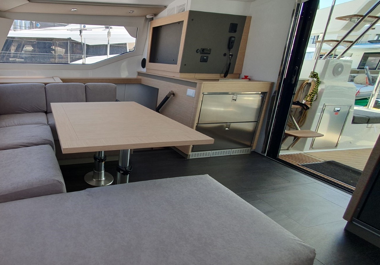 Photo #13 - Fountaine Pajot Elba 45 - 5 cab. (Adria Blue) in Trogir - 39437