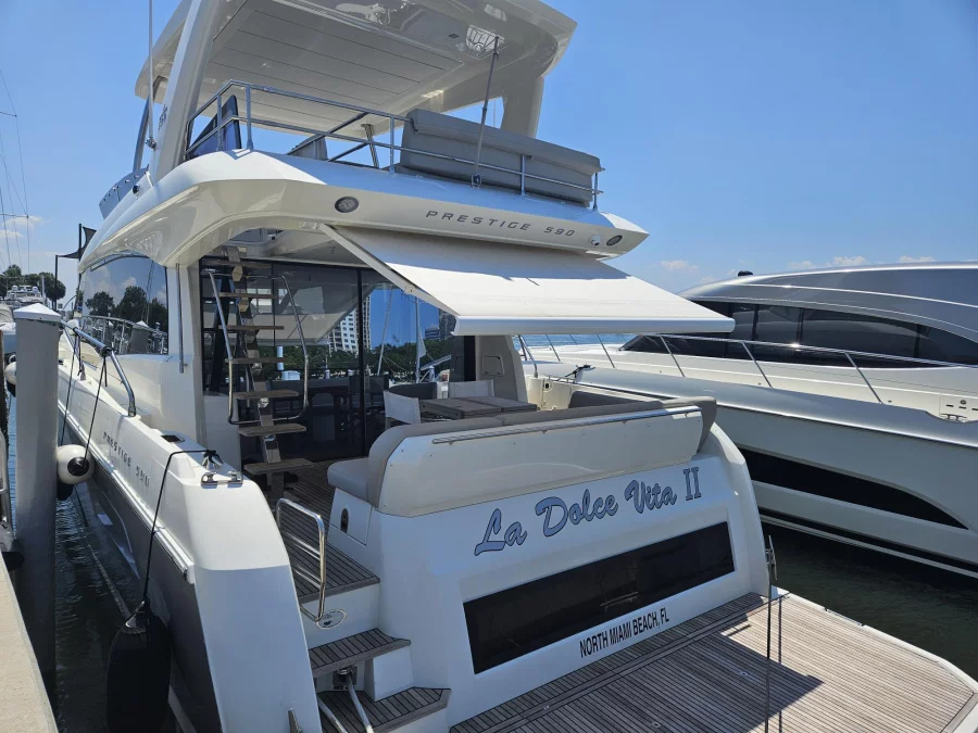 Prestige 590 Flybridge - 3 + 1 cab. (La Dolce Vita II)  - 3