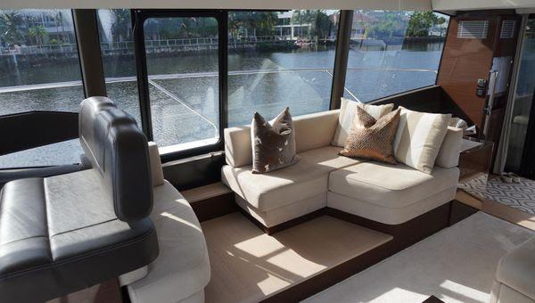 Photo #6 - Prestige 590 Flybridge - 3 + 1 cab. (La Dolce Vita II) in St. Petersburg - 39452