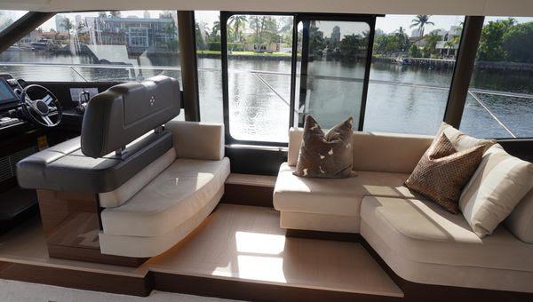 Photo #9 - Prestige 590 Flybridge - 3 + 1 cab. (La Dolce Vita II) in St. Petersburg - 39452