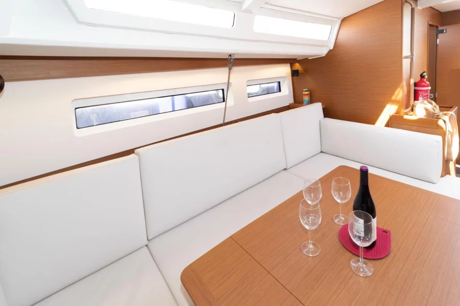 Sun Odyssey 440 (JoElli)  - 11