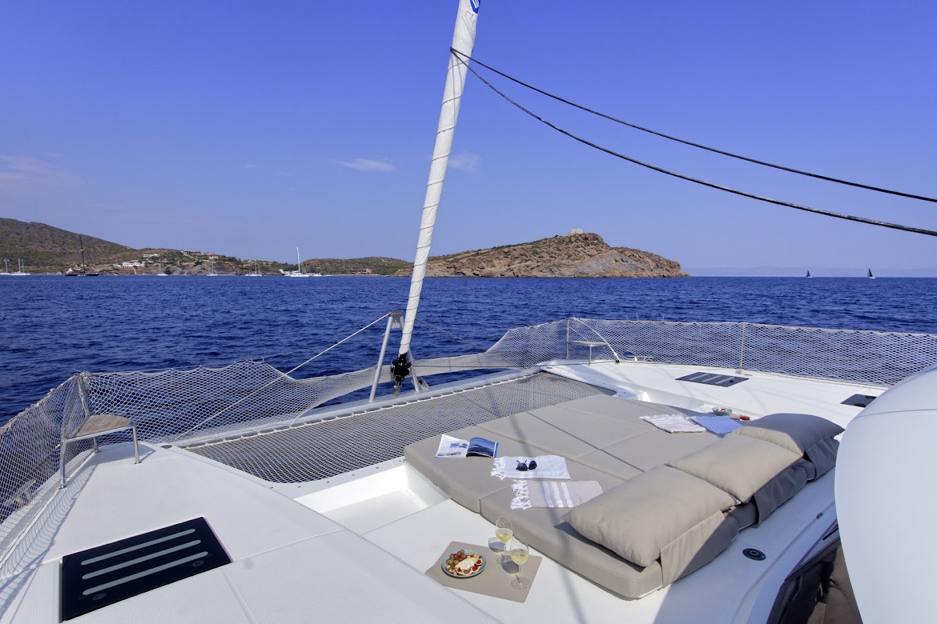 Photo #4 - Fountaine Pajot Tanna 47 - 5 + 1 cab. (Helidoni) in Volos - 39490