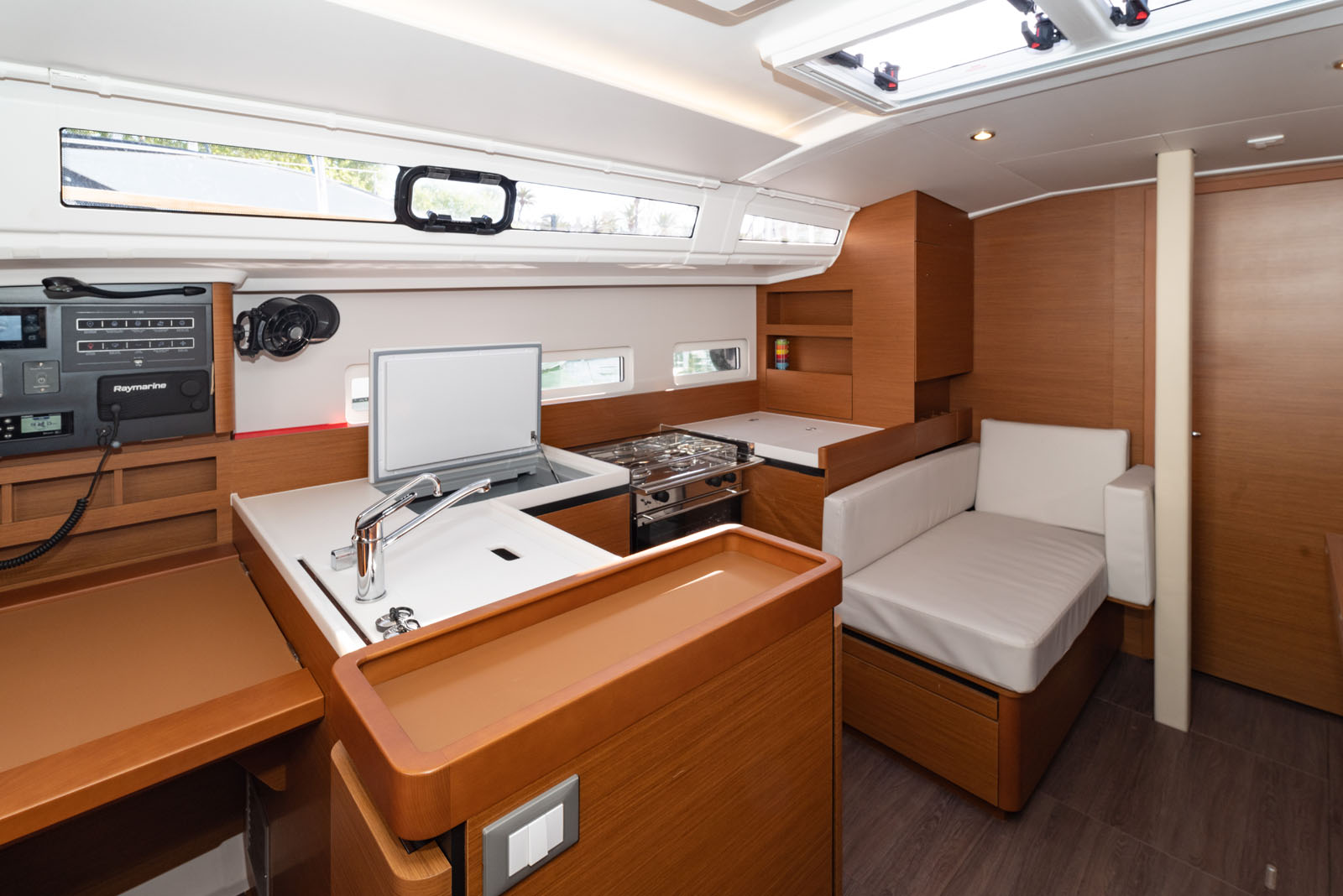 Photo #20 - Sun Odyssey 410 - 3 cab. (Sea Pearl) in Palma - 39506