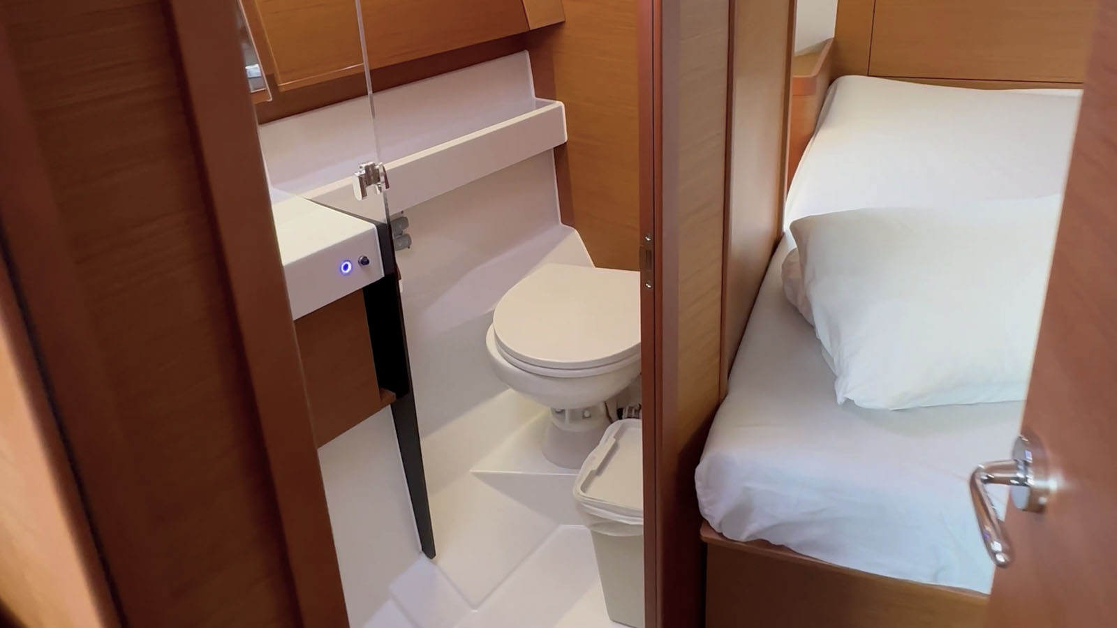Photo #32 - Sun Odyssey 410 - 3 cab. (Sea Pearl) in Palma - 39506