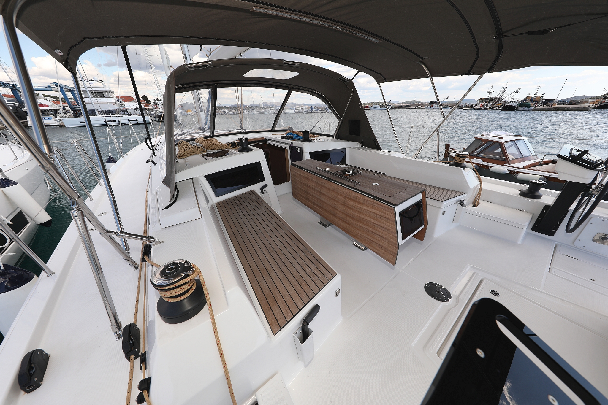Photo #4 - Dufour 470 - 5 cab. (Sea Breeze) in Tribunj - 39510