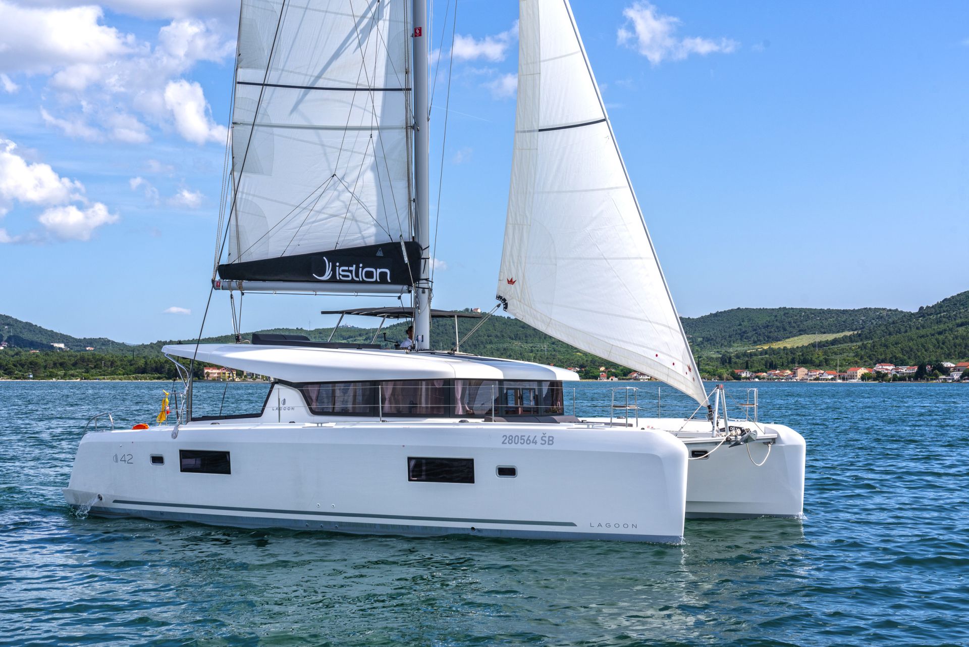 Photo #11 - Lagoon 42 - 4 + 2 cab. (First Adventure) in Skradin  - 39517