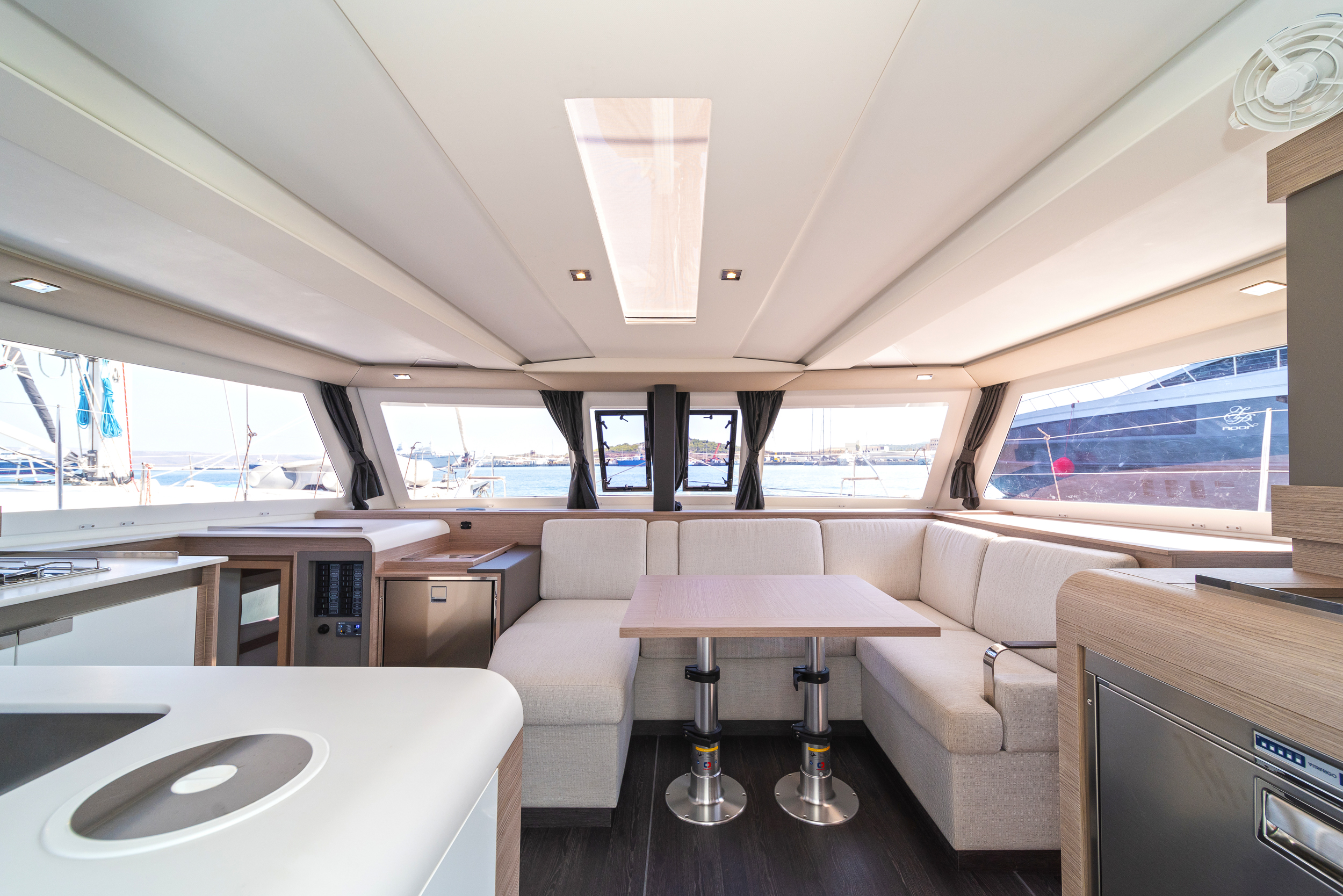Photo #6 - Fountaine Pajot Isla 40 - 4 + 1 cab. (First Step) in Skradin  - 39518