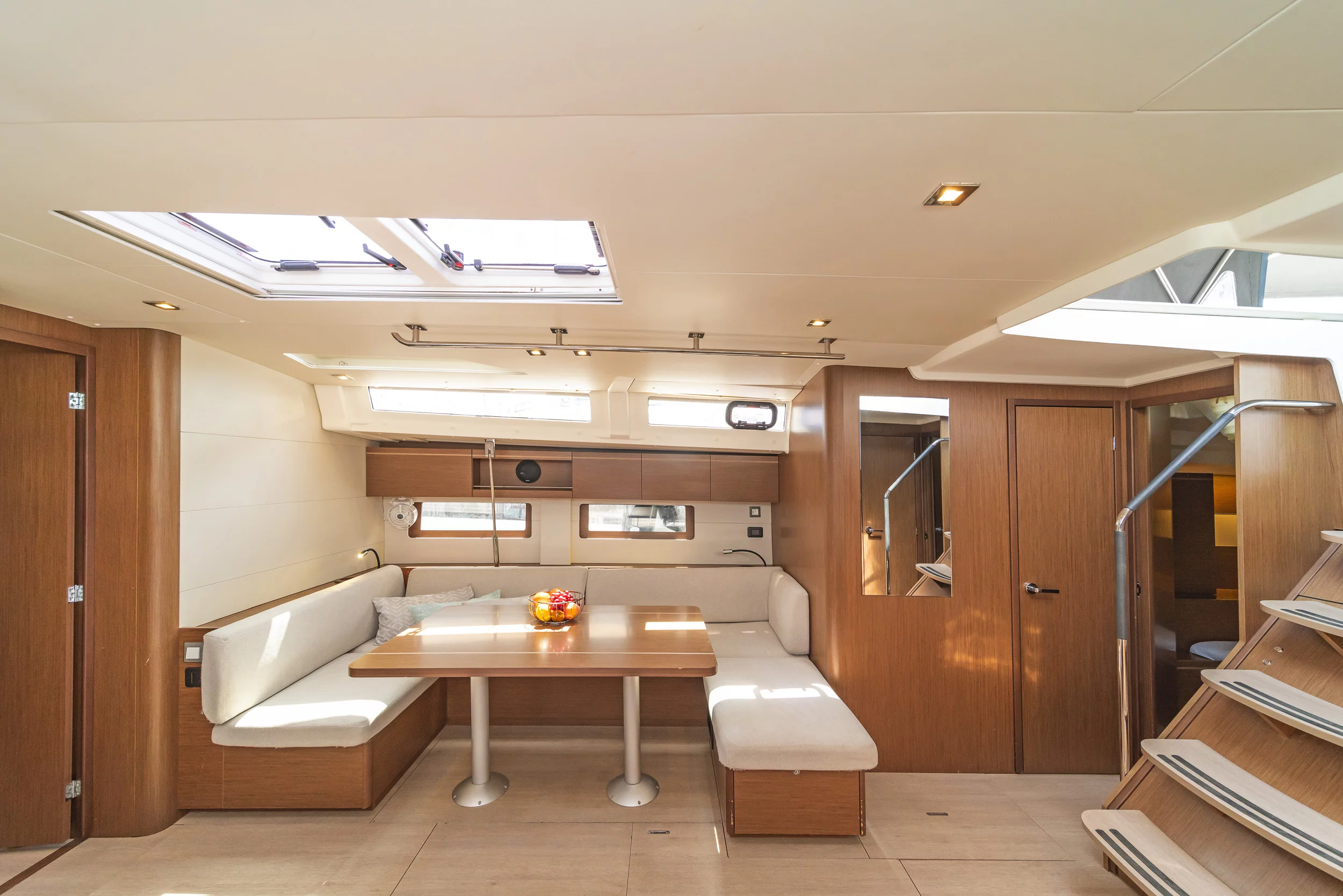 Oceanis 51.1 - 5 + 1 cab. (First Friendship)  - 7