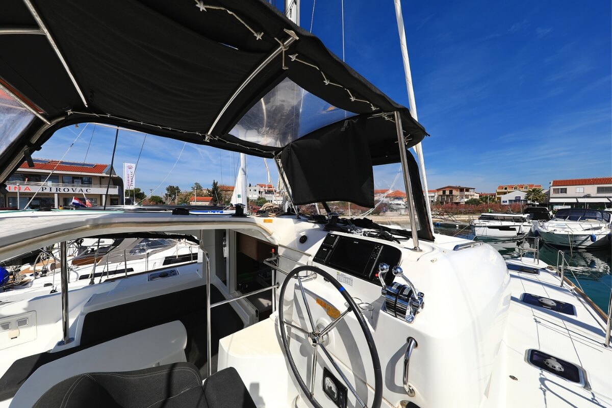Photo #6 - Lagoon 40 - 4 + 2 cab (Liquid Spirit) en Pirovac - 39546