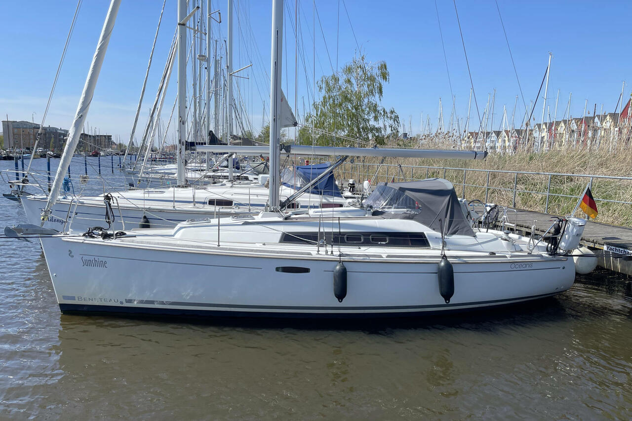 Photo #4 - Oceanis 31 (Sunshine) in Barth - 39576