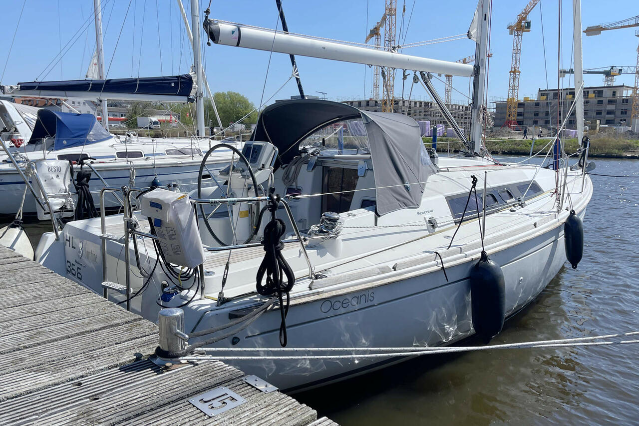 Photo #6 - Oceanis 31 (Sunshine) in Barth - 39576