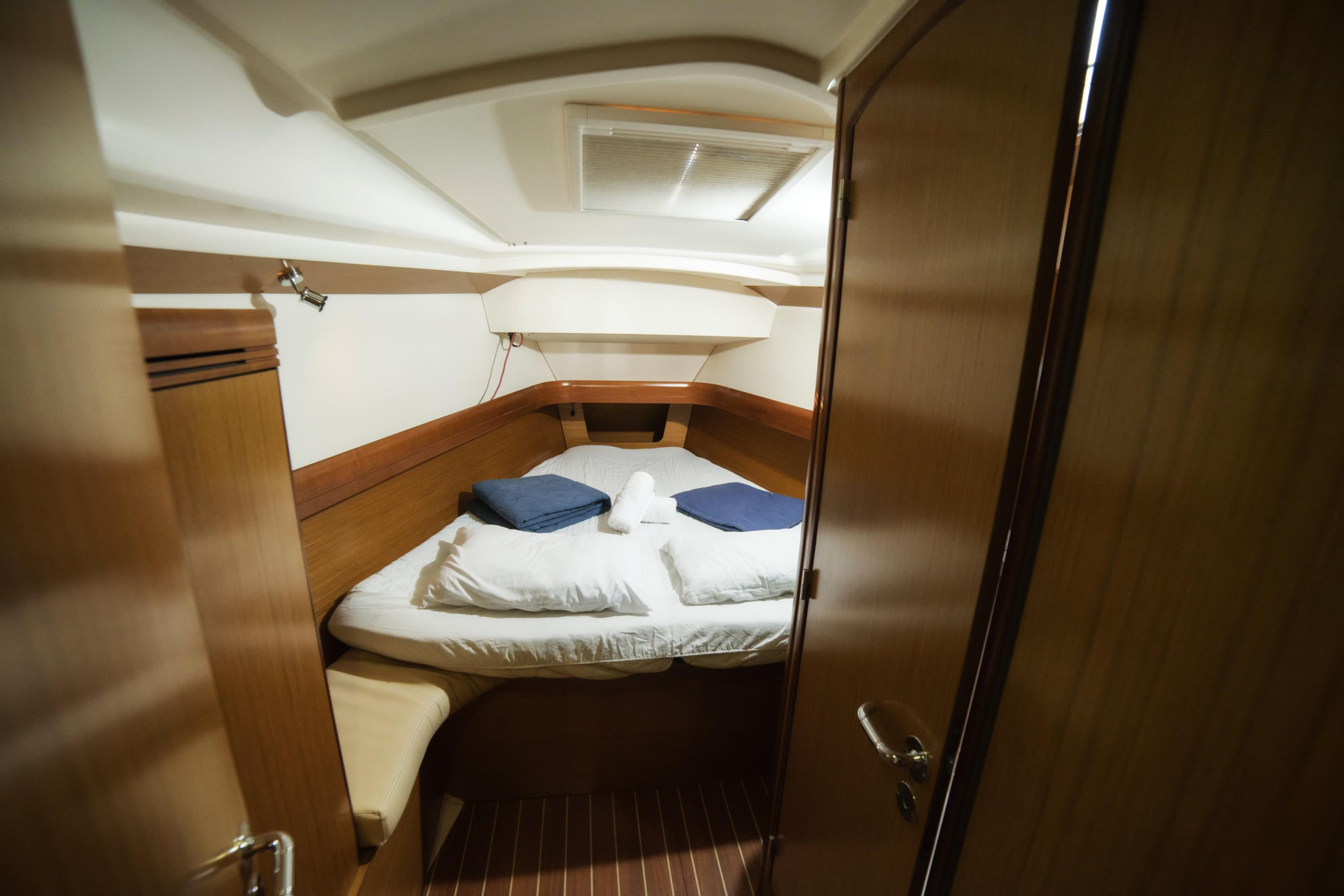 Photo #7 - Sun Odyssey 42i (Triton) en Volos - 39587