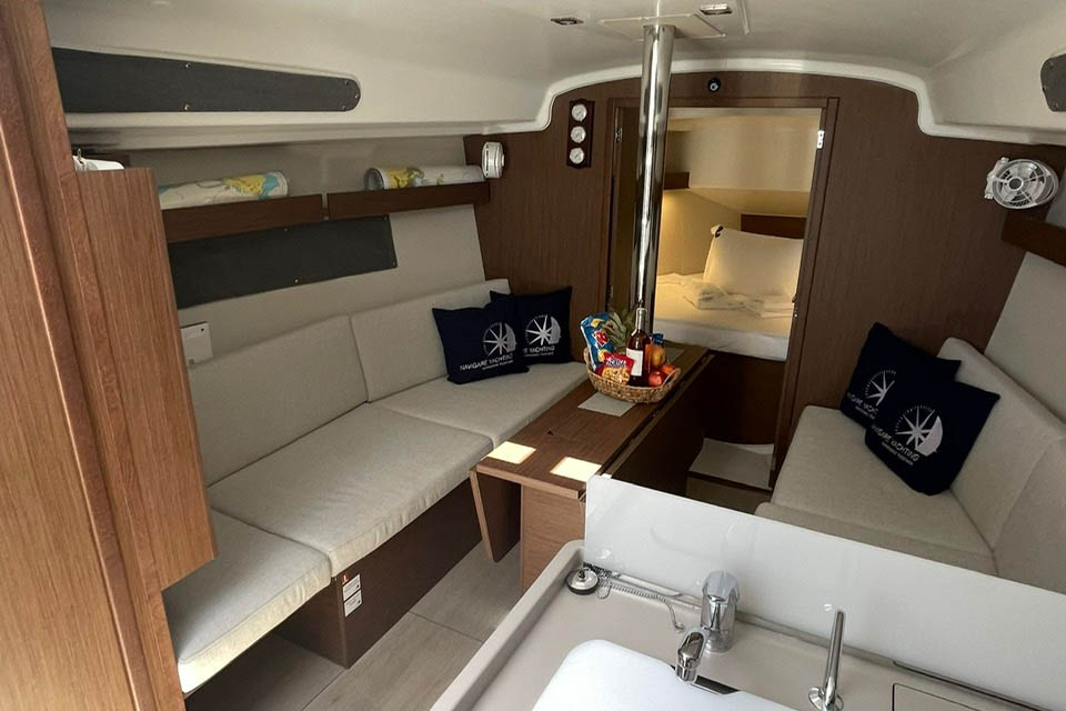 Photo #4 - Oceanis 34.1 - 3 cab. (ORIONIS) in Marmaris - 39588