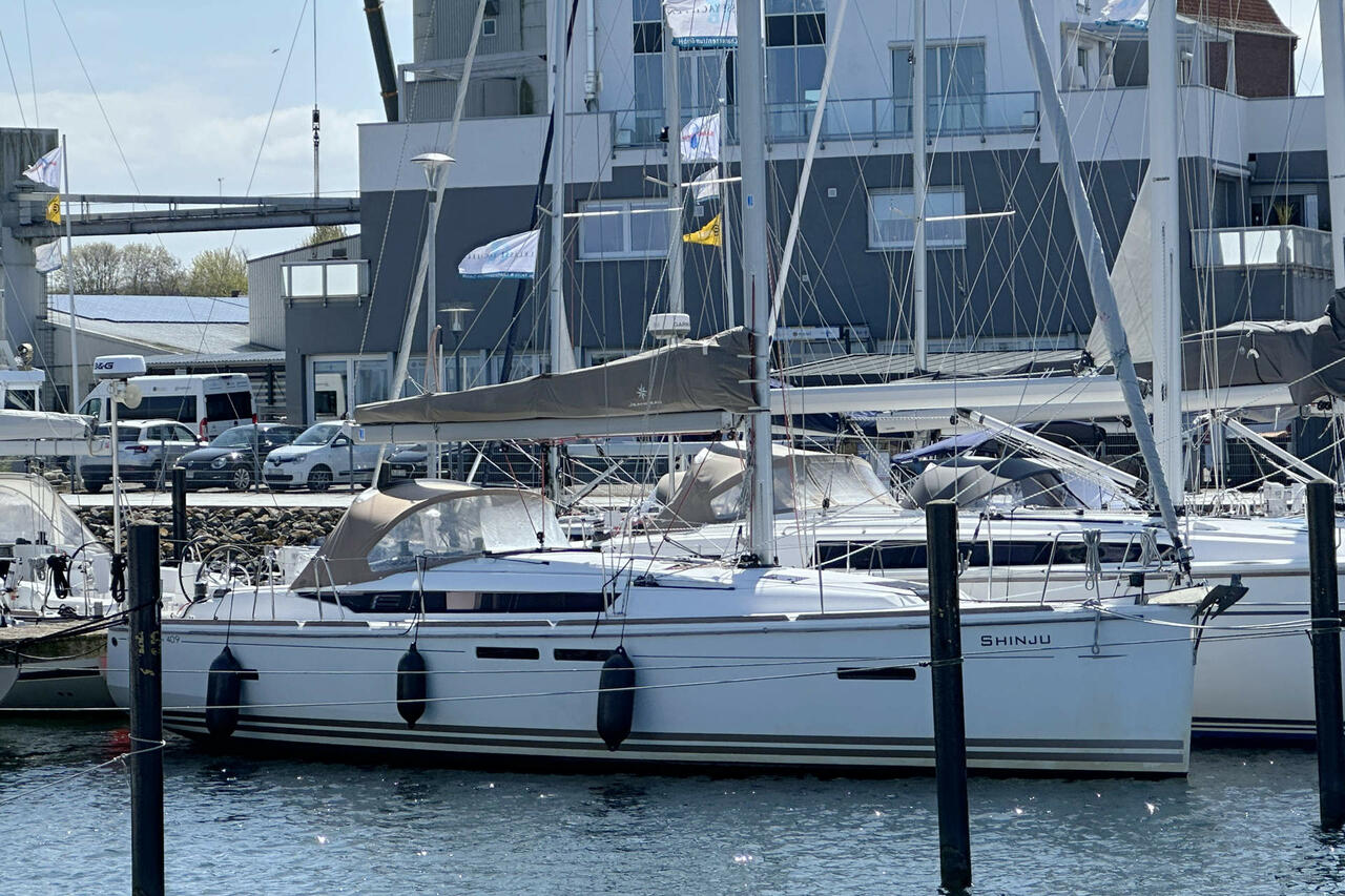 Photo #6 - Sun Odyssey 409 (Shinju) in Heiligenhafen - 39594