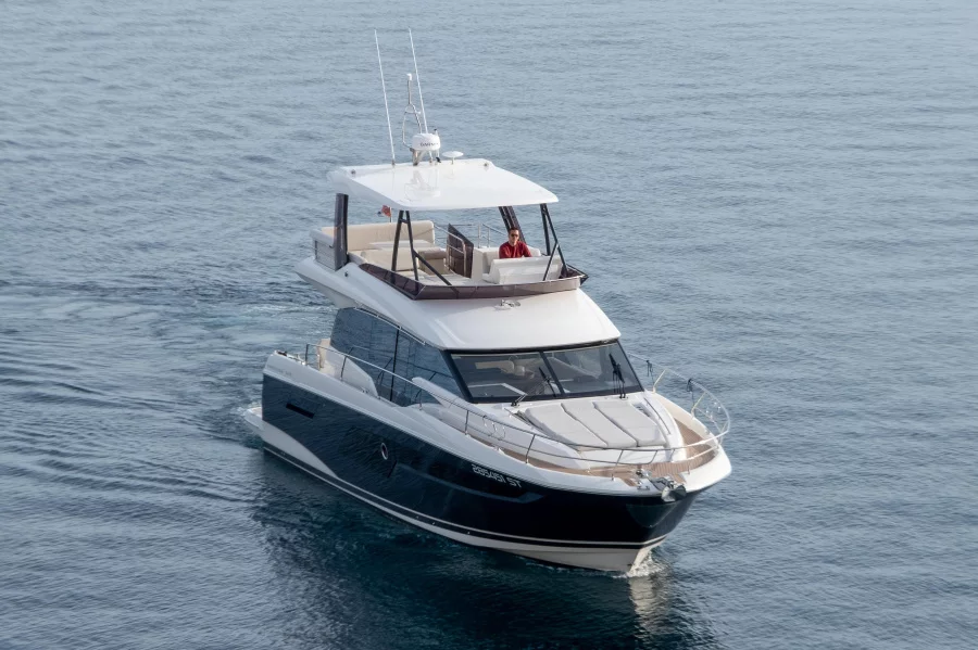 Prestige 520 Flybridge (Baby Indy)  - 16