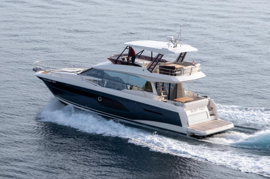 Prestige 520 Flybridge (Baby Indy)  - 21