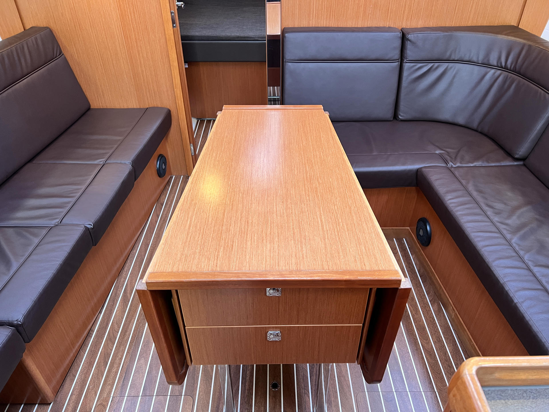 Photo #11 - Bavaria Cruiser 37 - 3 cab. (Finny Ocean) in  - 39615