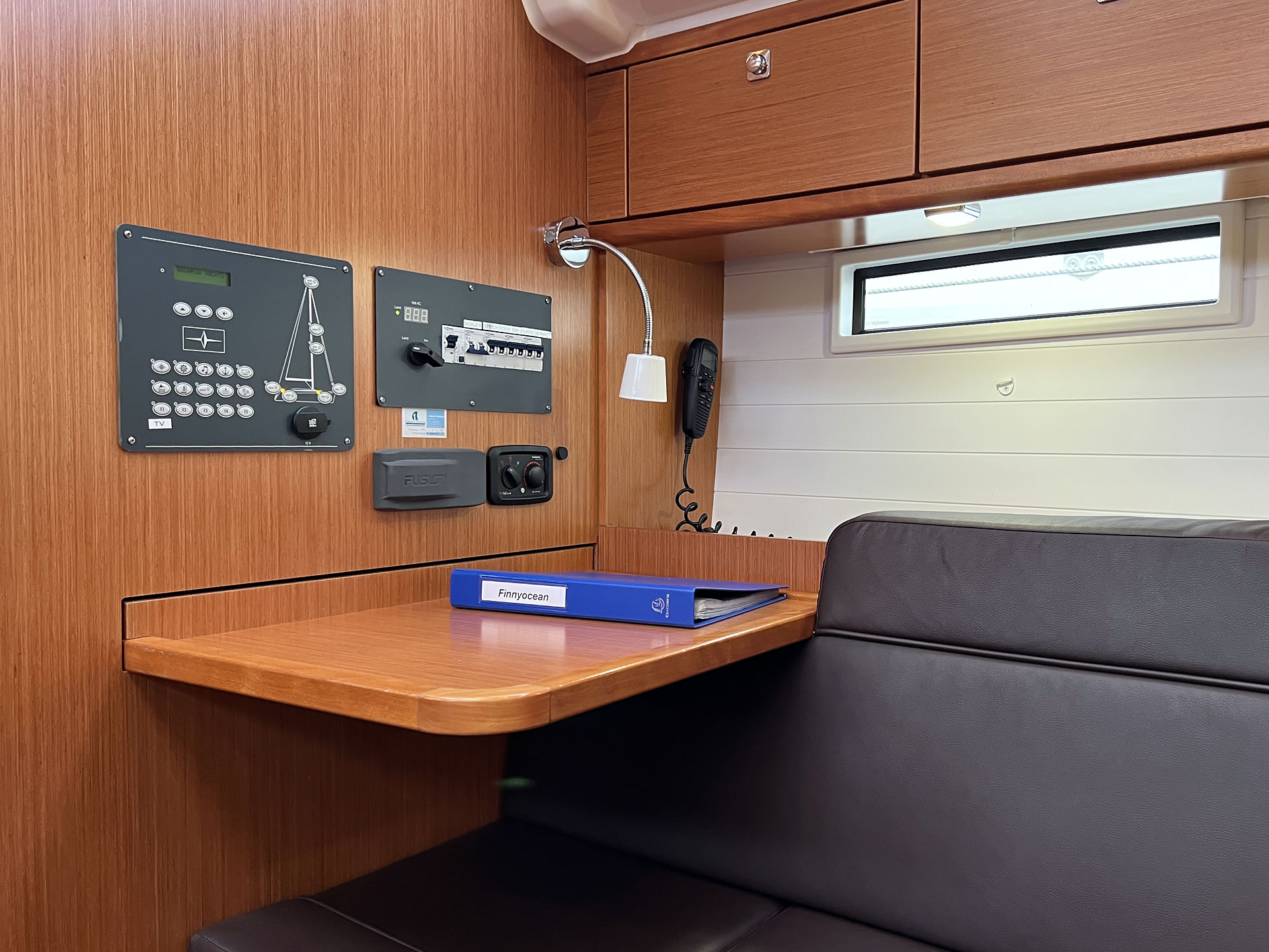 Photo #13 - Bavaria Cruiser 37 - 3 cab. (Finny Ocean) in  - 39615