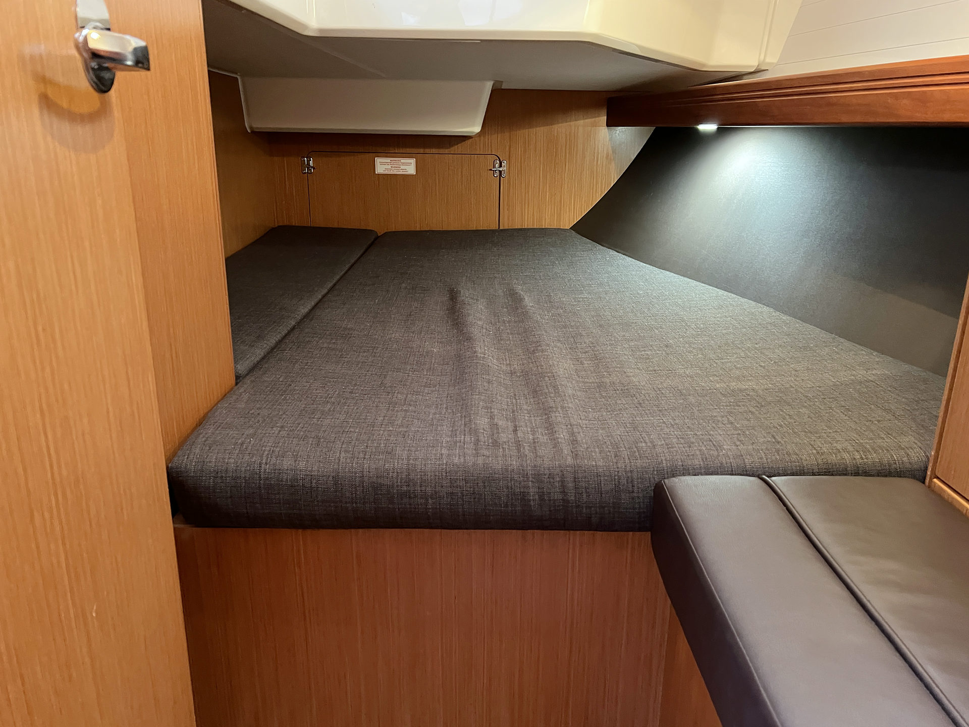 Photo #15 - Bavaria Cruiser 37 - 3 cab. (Finny Ocean) in  - 39615