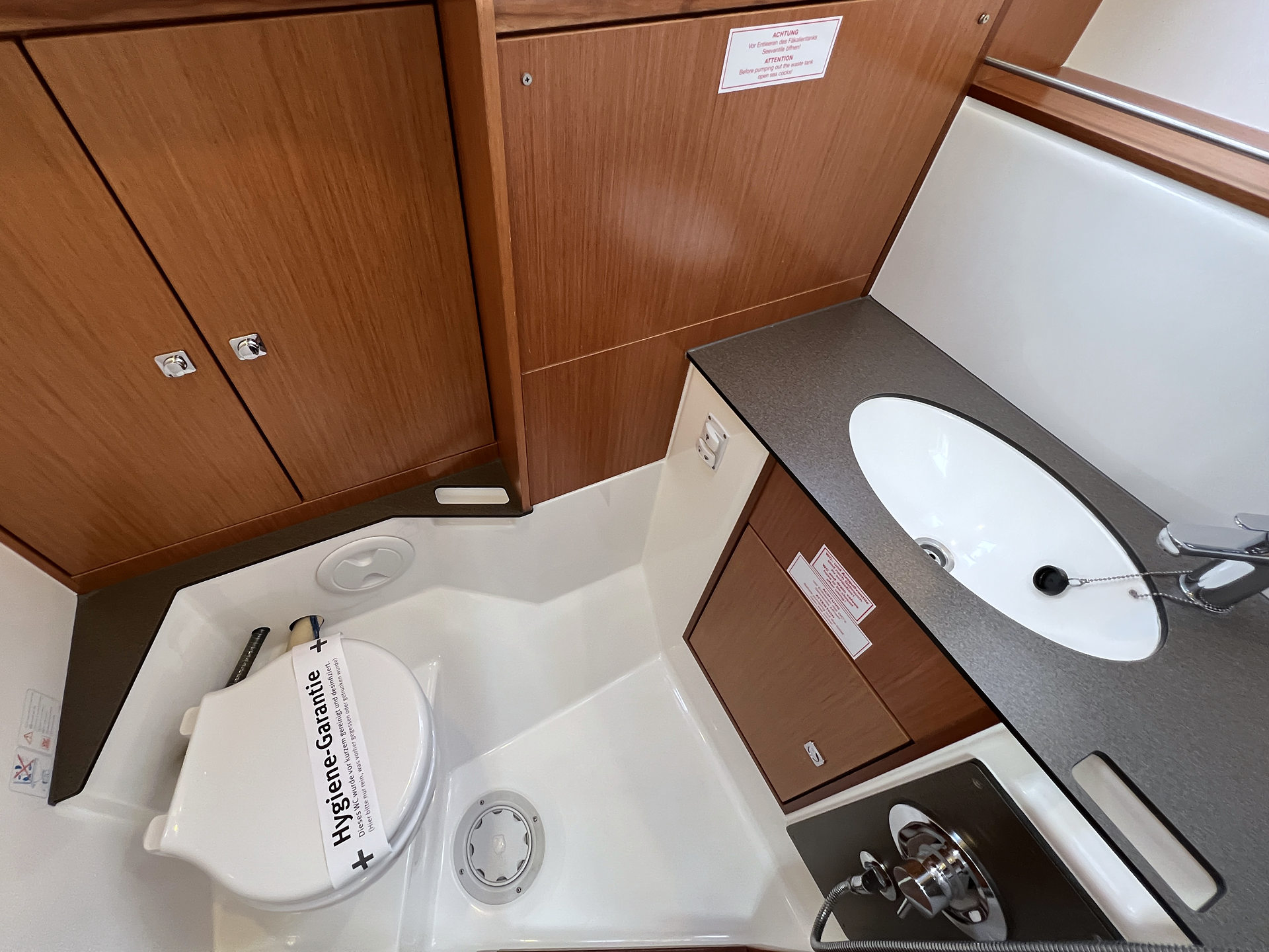 Photo #17 - Bavaria Cruiser 37 - 3 cab. (Finny Ocean) in  - 39615