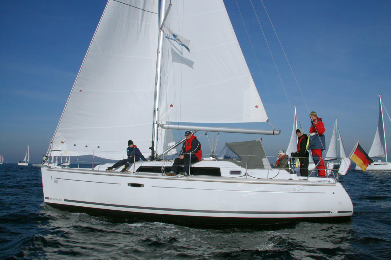 Photo #5 - Oceanis 34.2 (Tango) in Barth - 39618