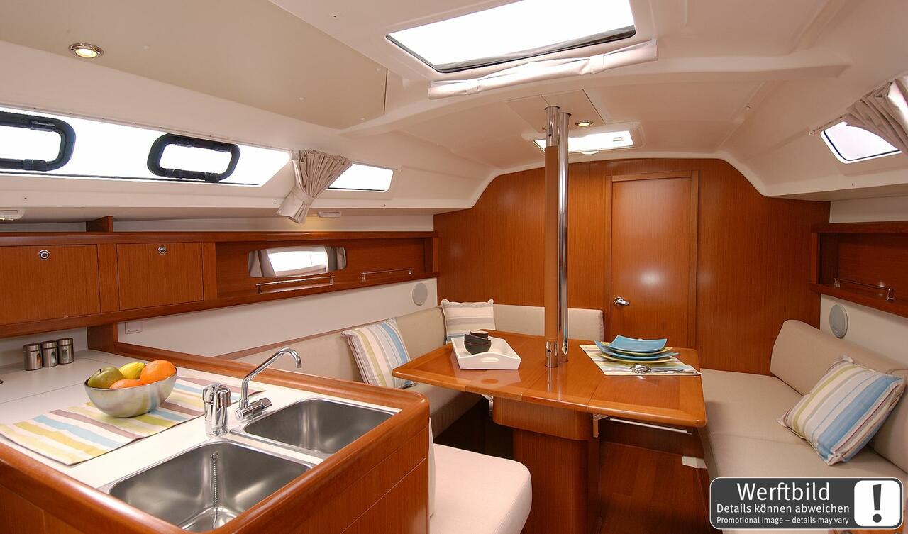 Photo #8 - Oceanis 34.2 (Tango) in Barth - 39618