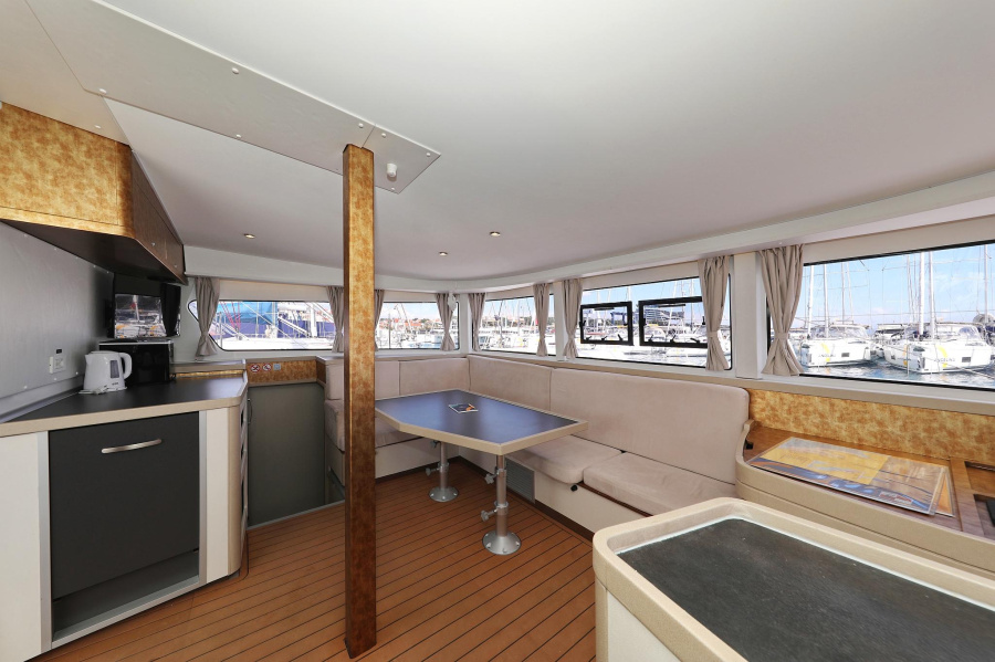 Photo #13 - Lagoon 42 - 4 + 2 cab. (Bolubo) in Vodice - 39632