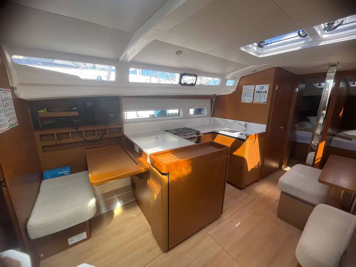 Sun Odyssey 440 (Sweet Dreams)  - 4