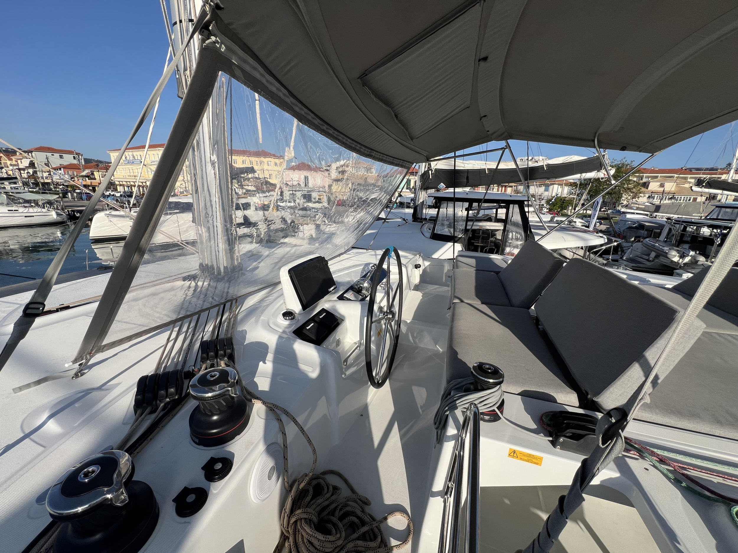 Photo #5 - Lagoon 46 - 4 + 2 cab. (Dos Hermanos) in Lefkada - 39644