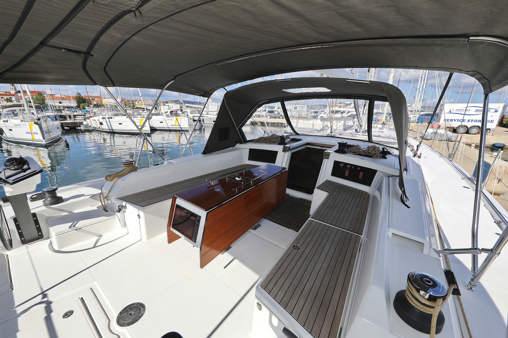 Photo #4 - Dufour 530 - 5 + 1 cab. (Blue Therapy) in Biograd - 39664