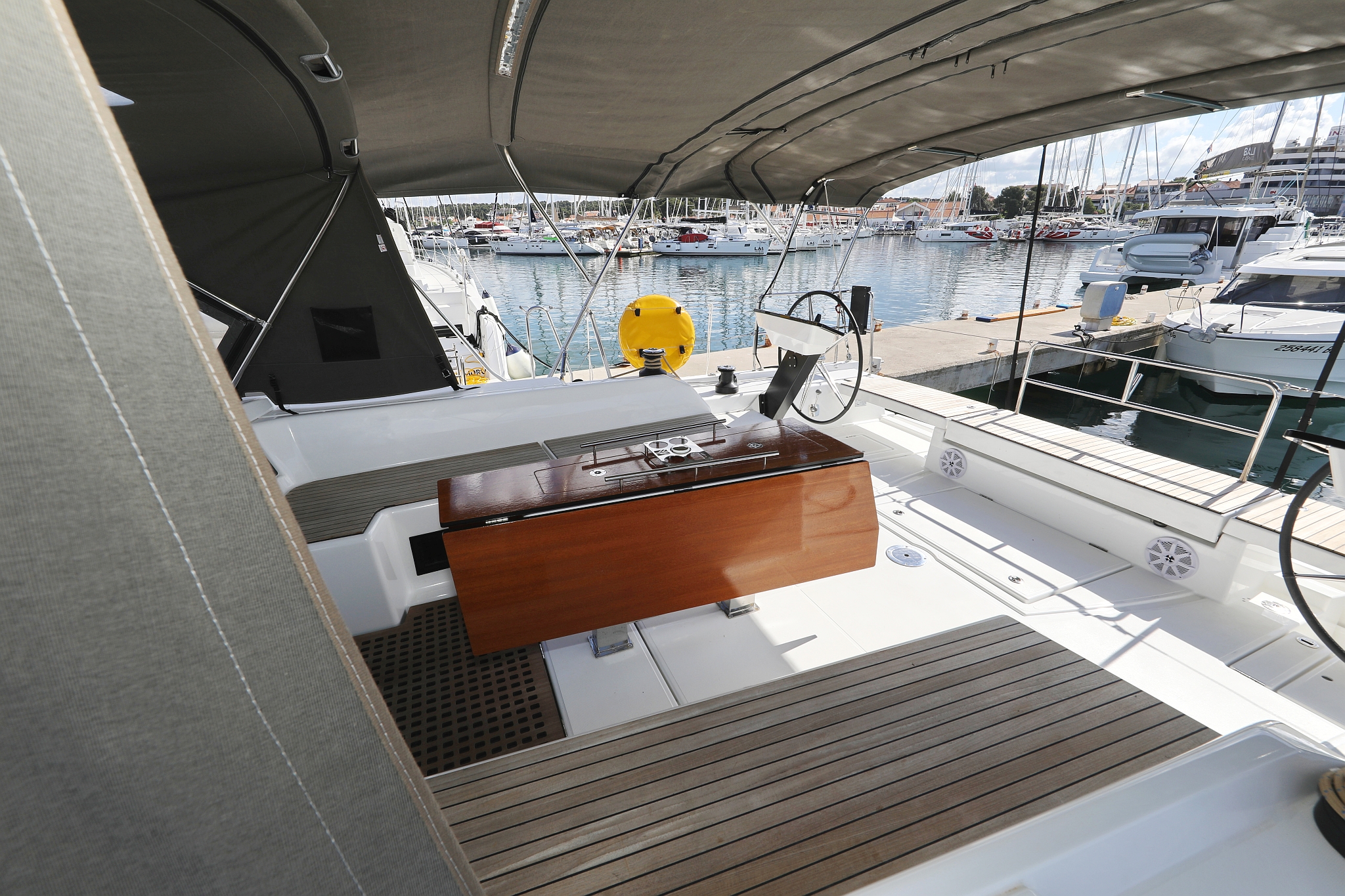 Photo #7 - Dufour 530 - 5 + 1 cab. (Blue Therapy) in Biograd - 39664