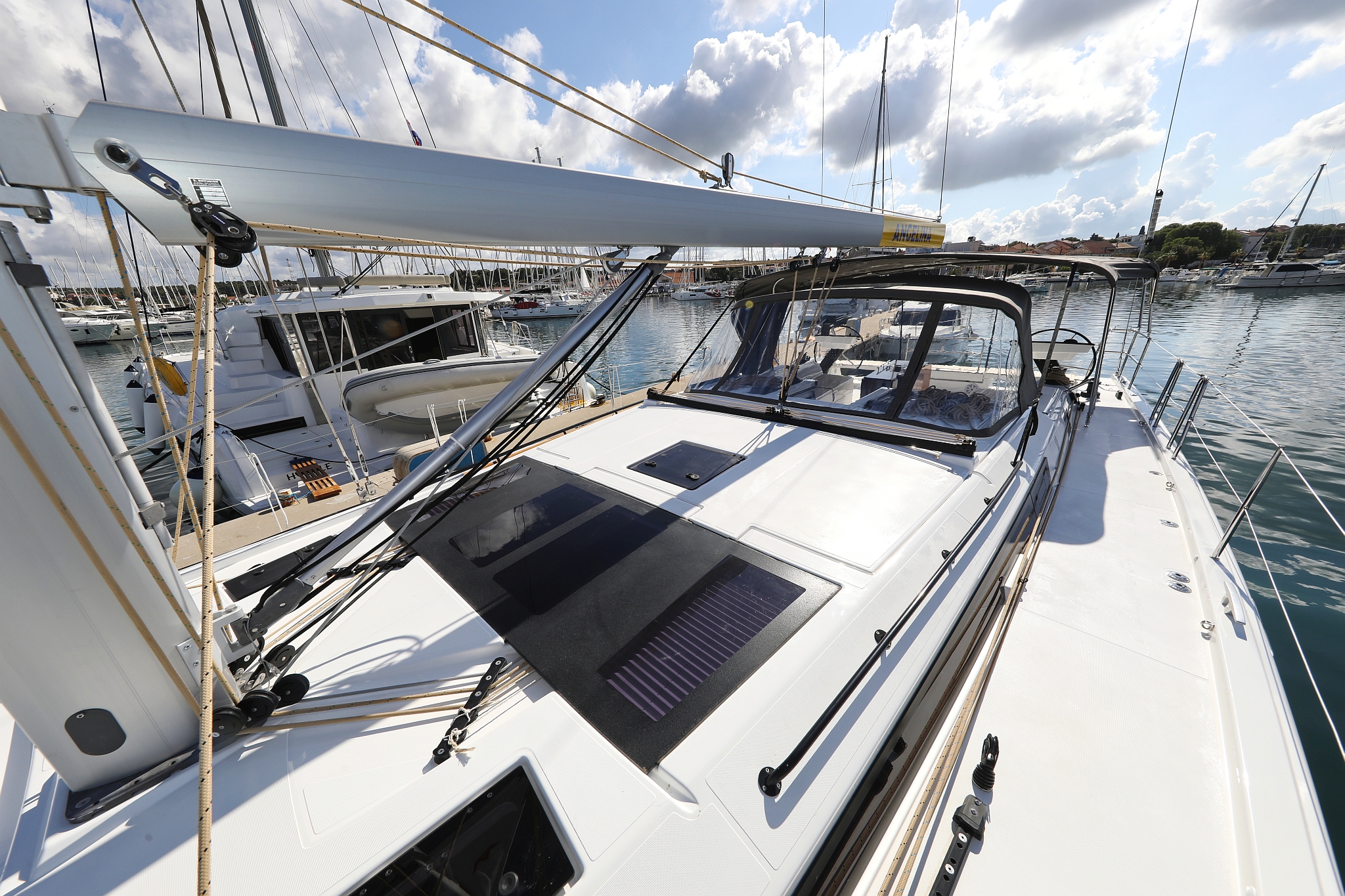 Photo #12 - Dufour 530 - 5 + 1 cab. (Blue Therapy) in Biograd - 39664