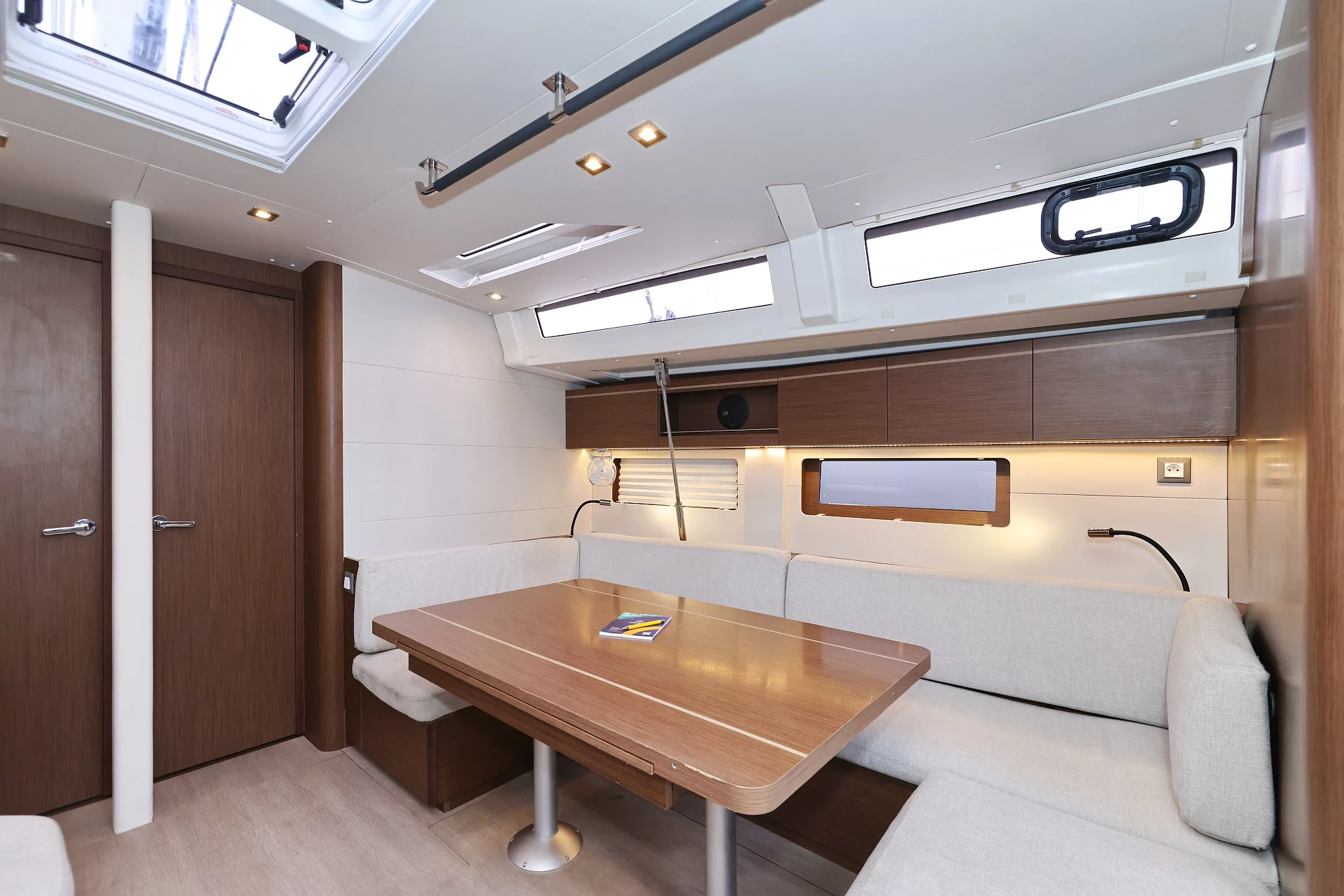 Oceanis 51.1 - 5 + 1 cab. (Seaduction)  - 35
