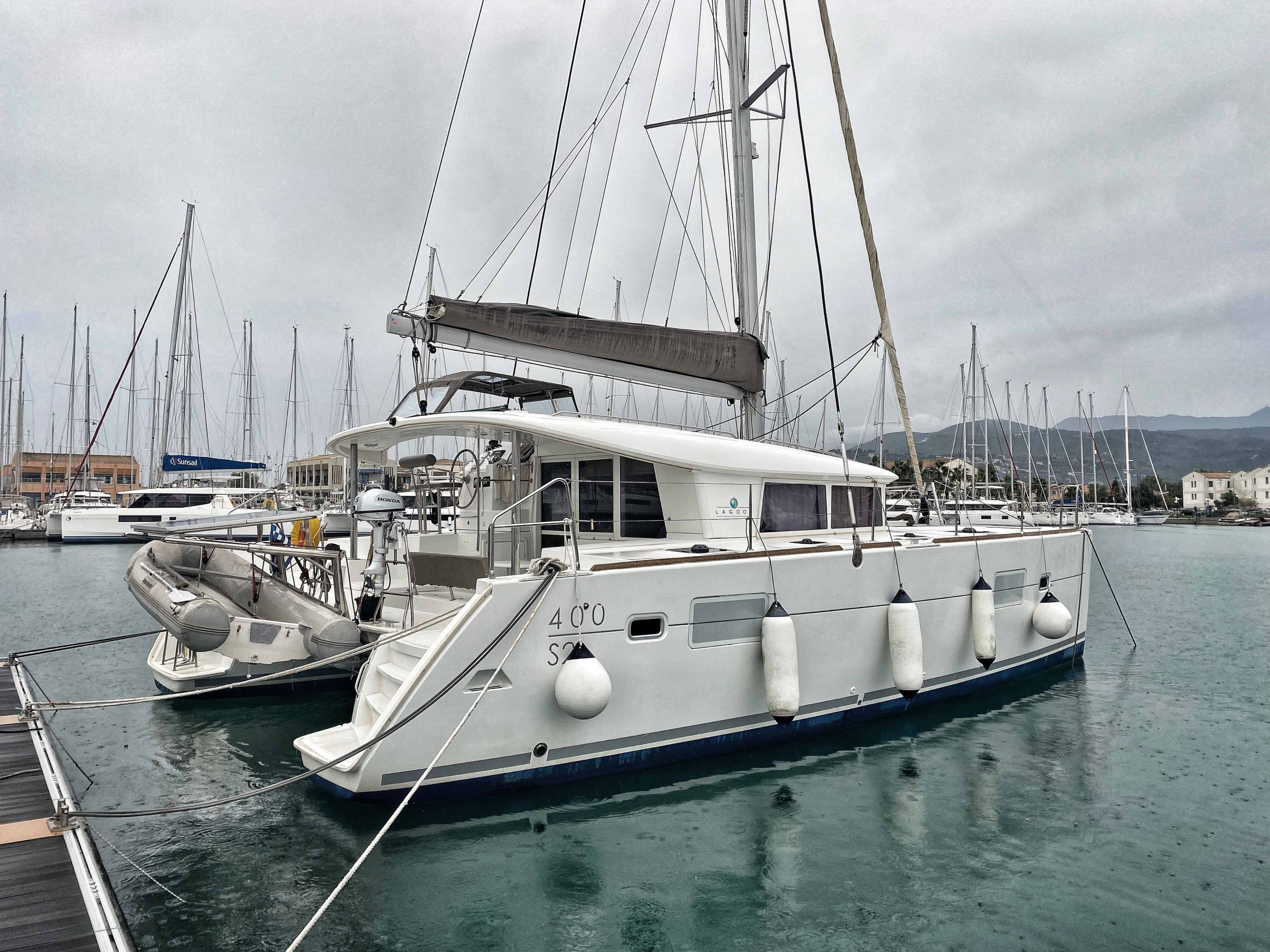 Photo #7 - Lagoon 400 S2 - 4 + 2 cab. (Iris) in Lefkada - 39671