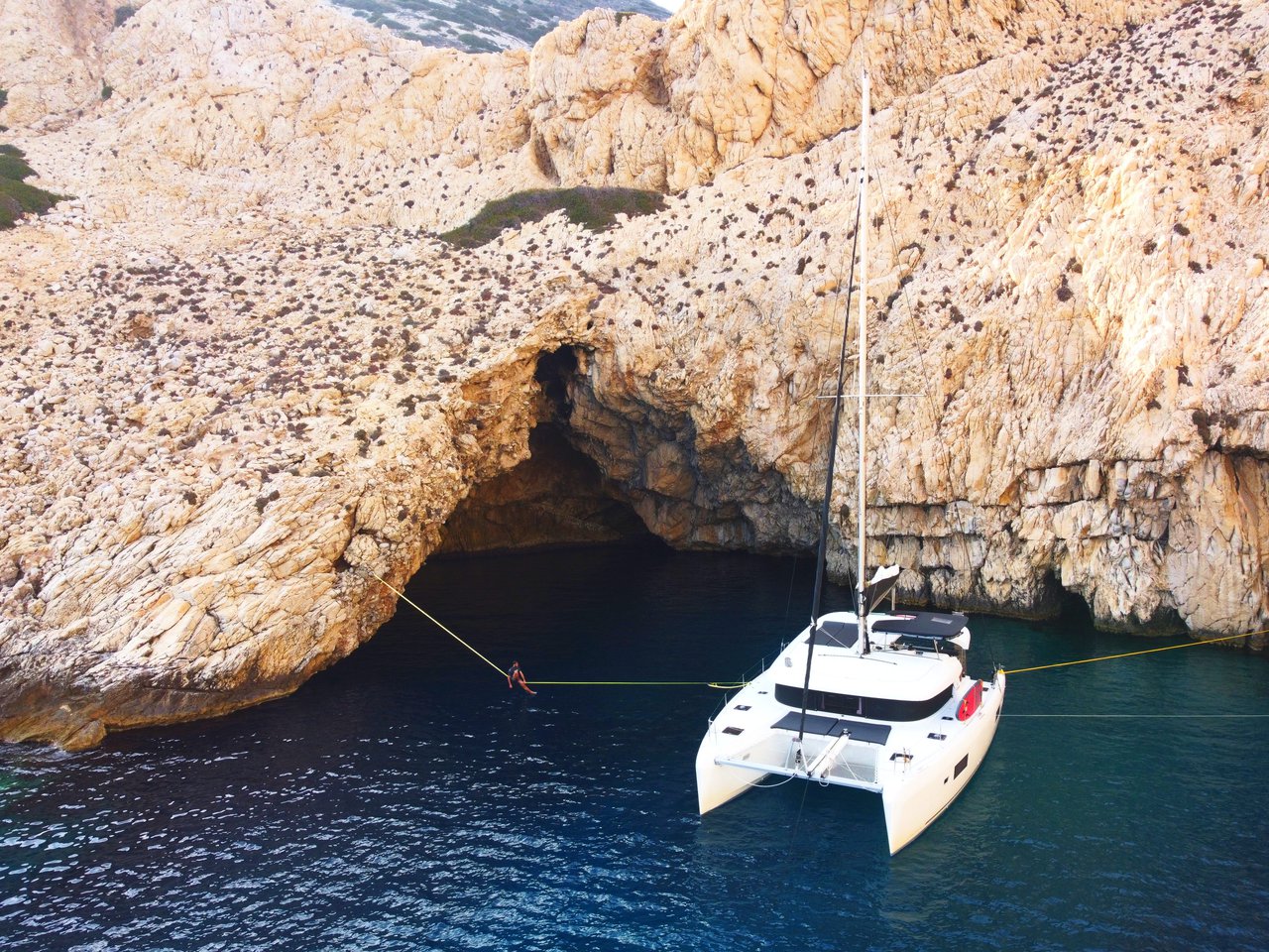 Photo #18 - Lagoon 42 - 4 + 2 cab. (Aktaia) in Mykonos - 39685