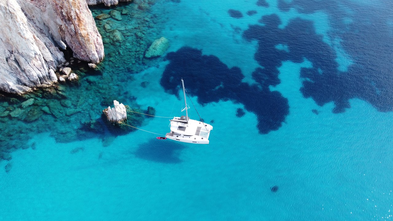 Photo #20 - Lagoon 42 - 4 + 2 cab. (Aktaia) in Mykonos - 39685