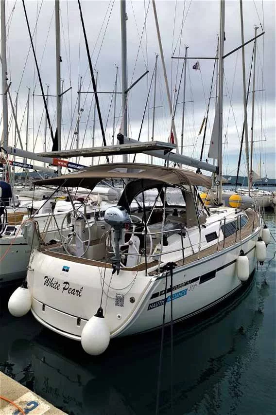 Bavaria Cruiser 37 - 2 cab. (White Pearl)  - 2