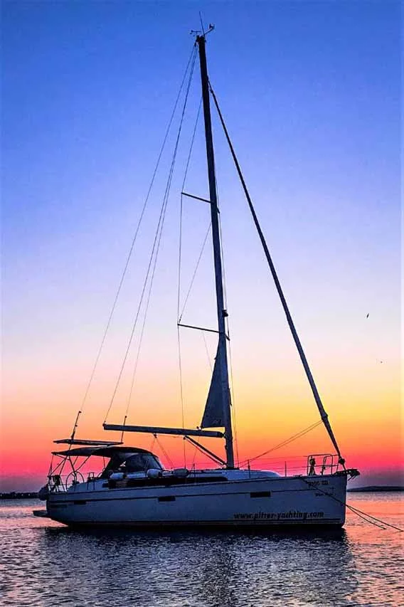 Bavaria Cruiser 37 - 2 cab. (White Pearl)  - 5